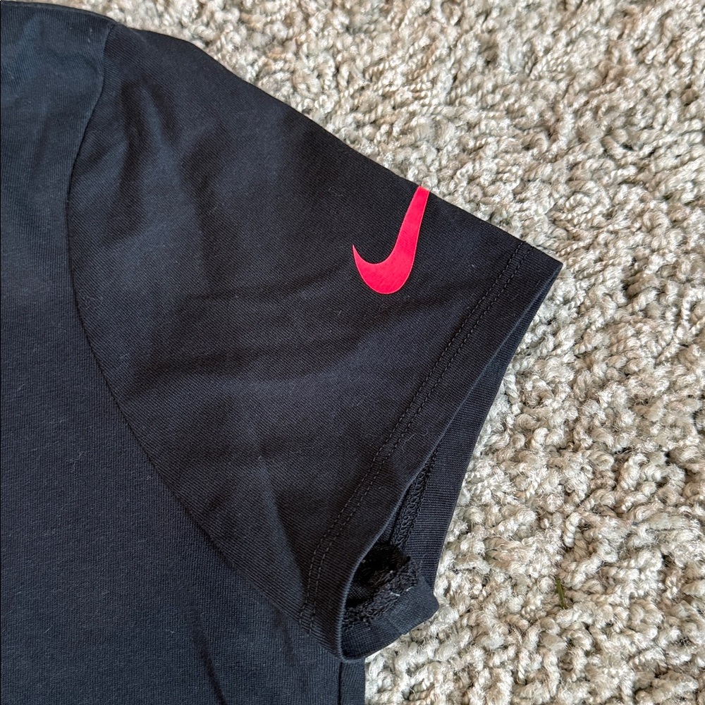 Nike Kids' Tee with Pink Smiley Graphic Basketball (XL) - Picture 4 of 7